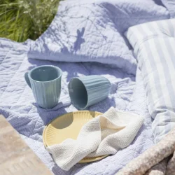 Ib Laursen - Quilt hvide og bl mlkedrengestriber